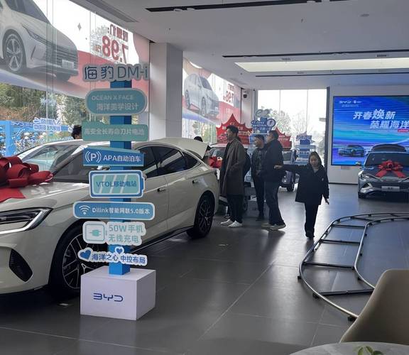 电车没干翻油车，却干没了17万家汽修店？真正的淘汰悄无声息